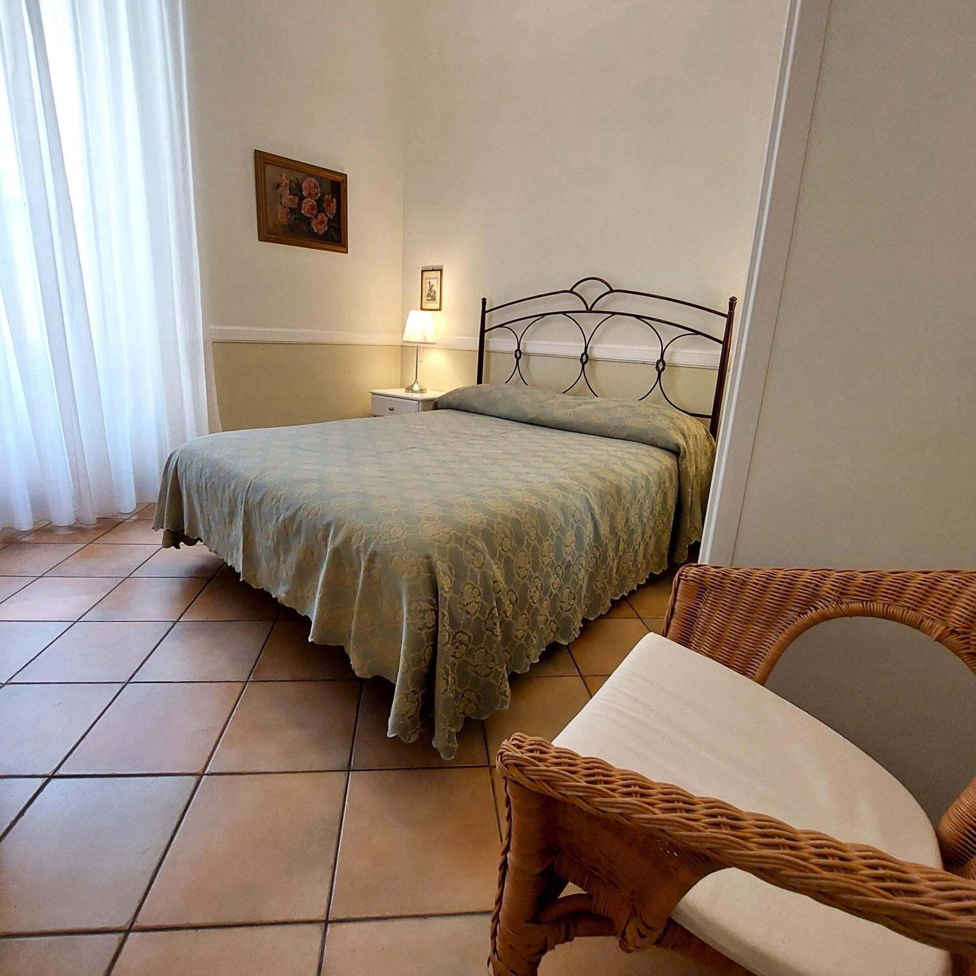 Residenza Maritti Classic Rooms - Ghuesthouse Rome Extérieur photo